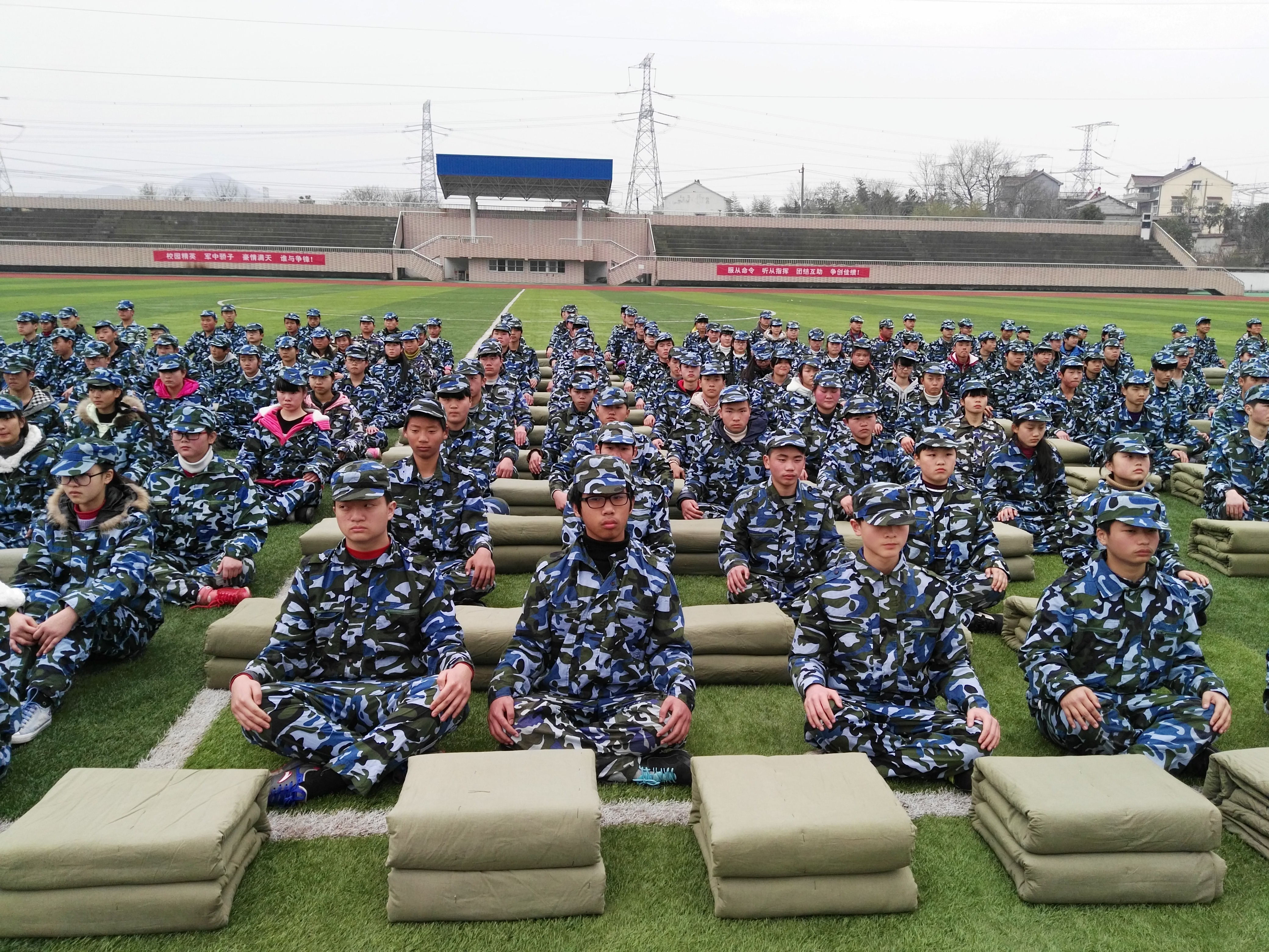 16春艺术2班－王玥－军人风范.jpg