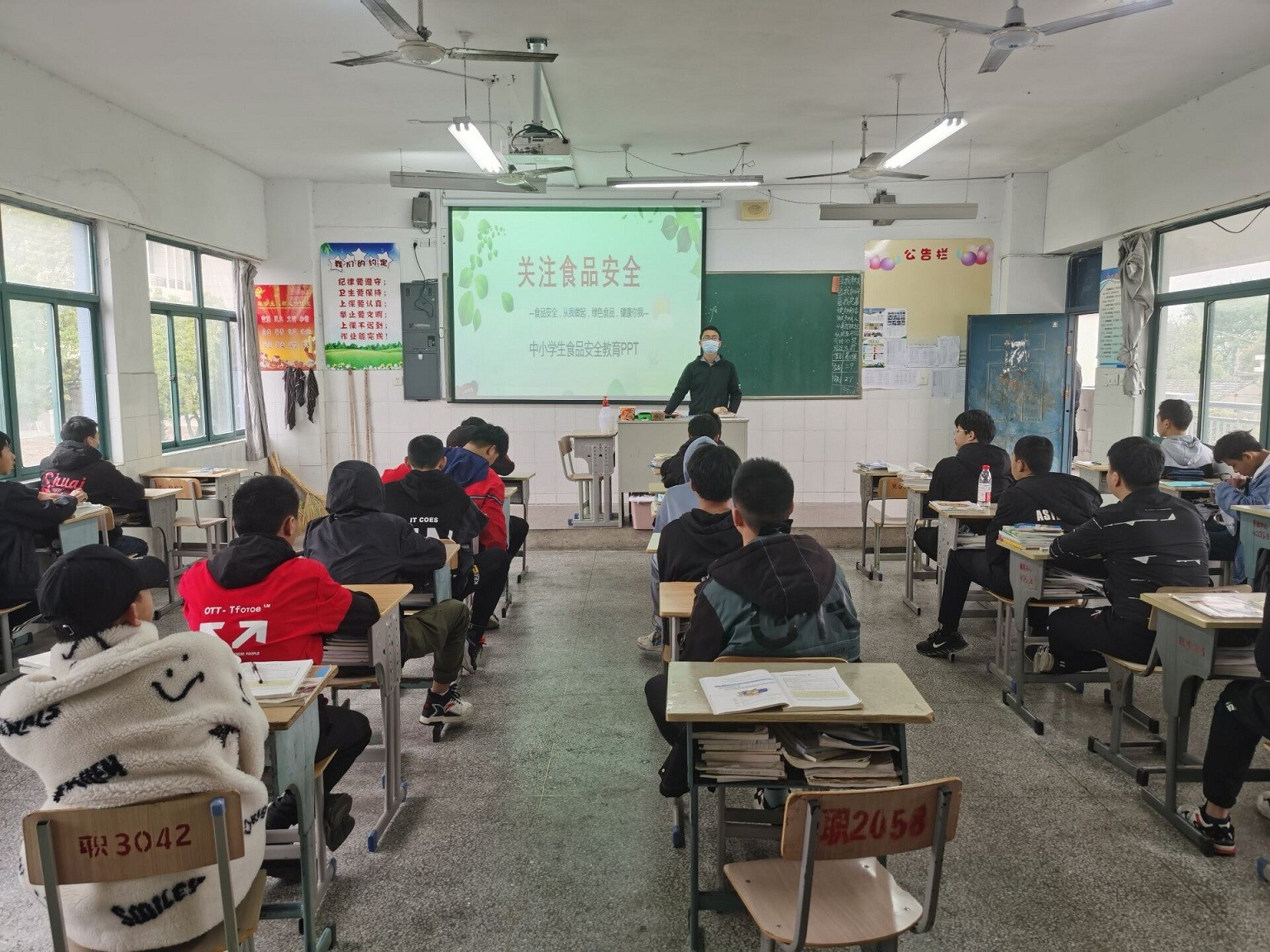 王晶.jpg 王晶.jpg