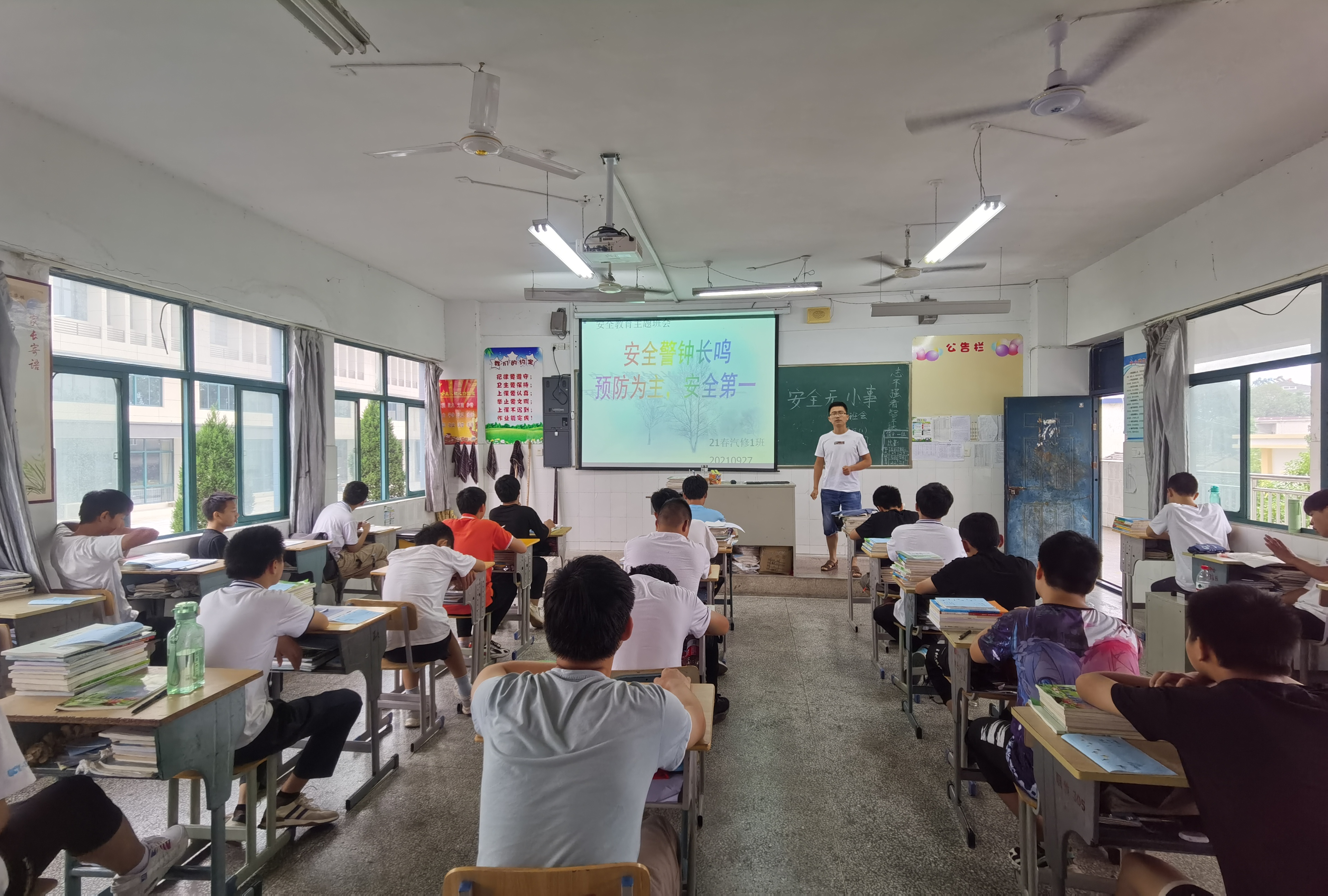 王晶1.jpg 王晶1.jpg