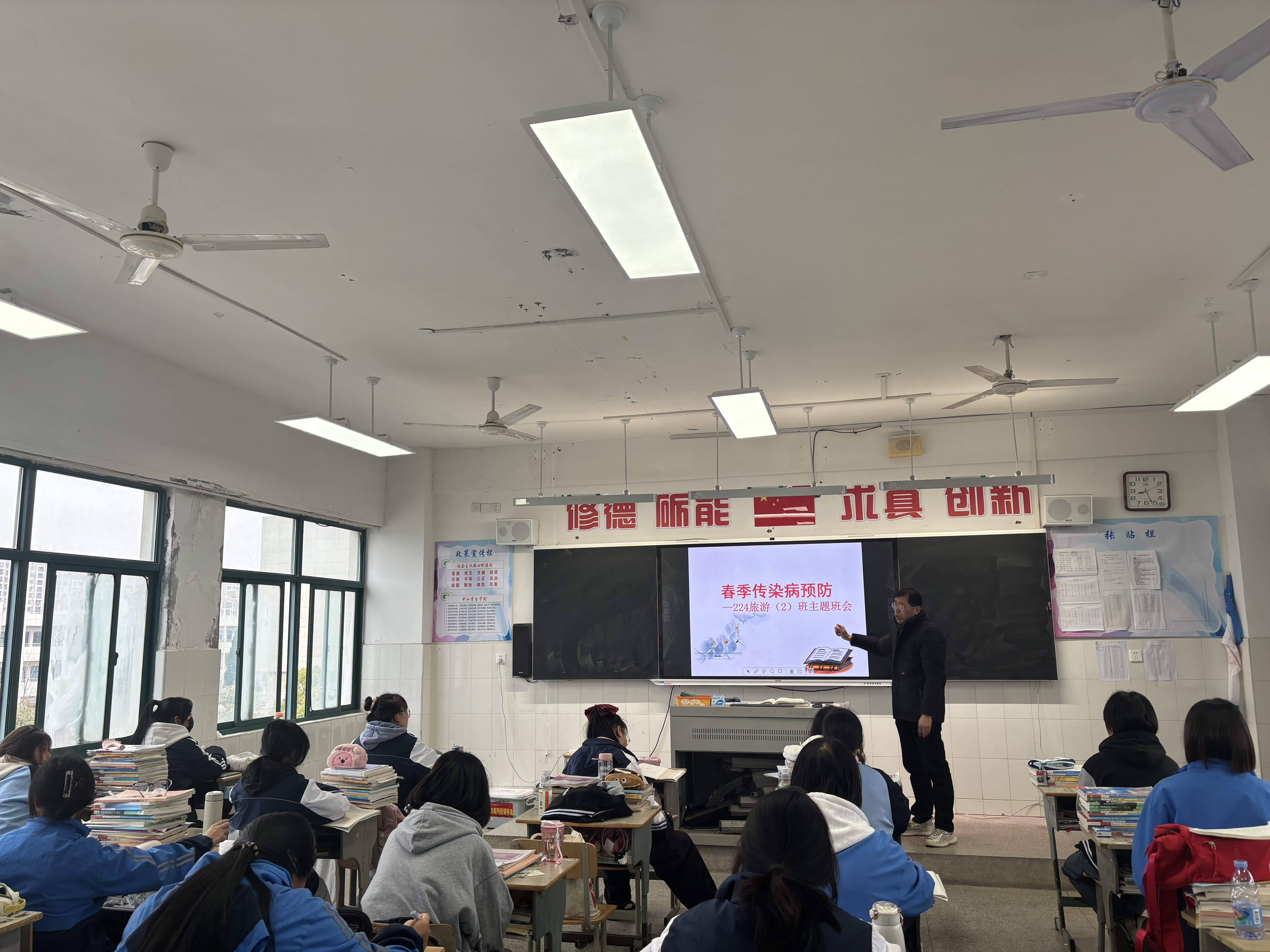 张晓明.jpg