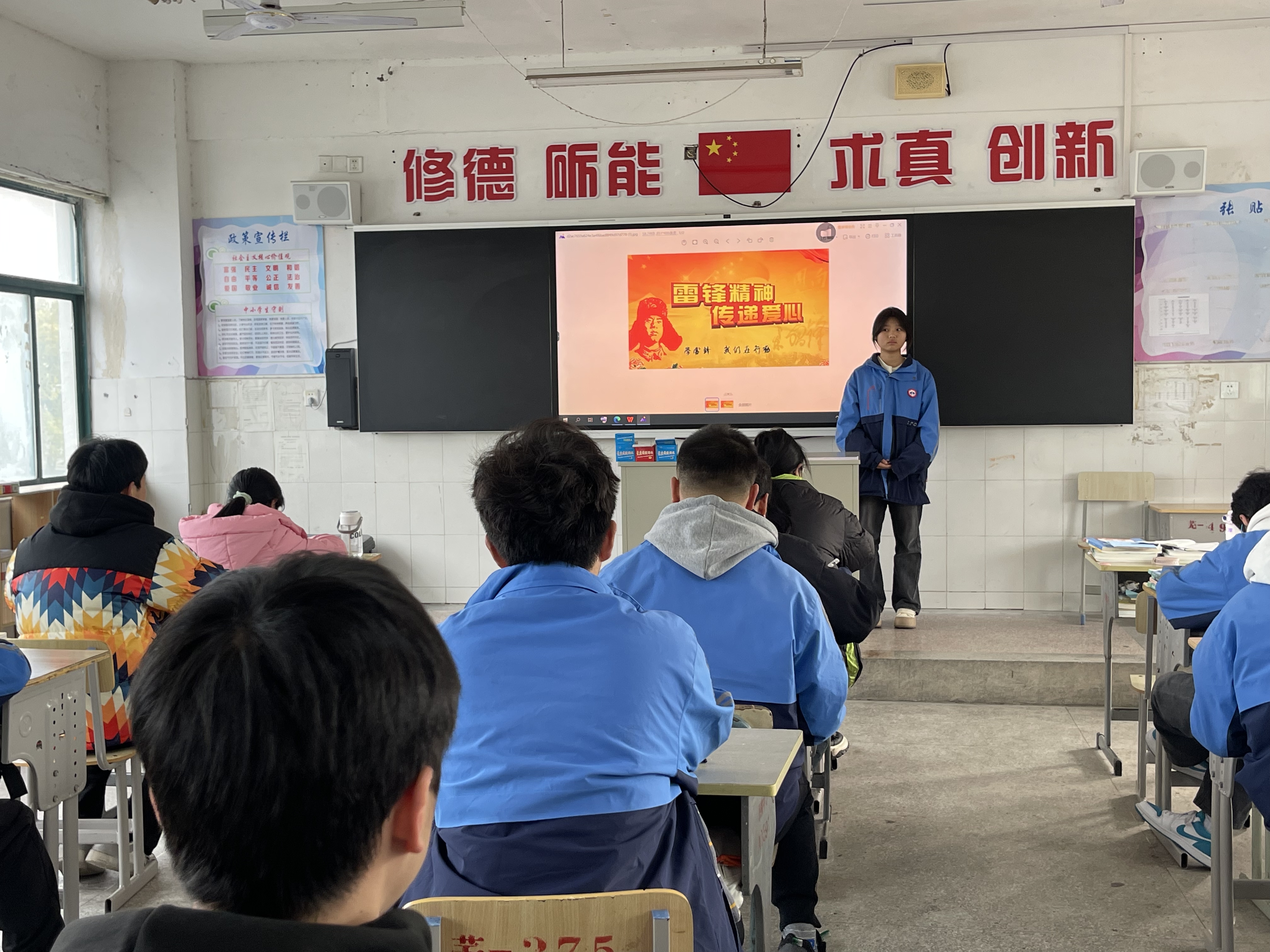 丁丽.jpg 丁丽.jpg